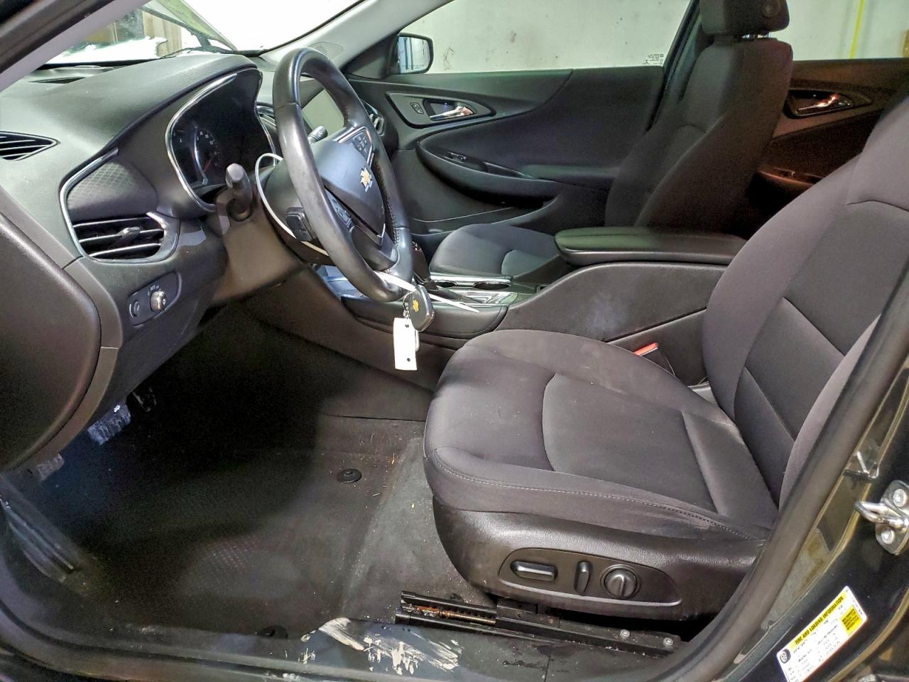 2017 CHEVROLET MALIBU LT photo 7