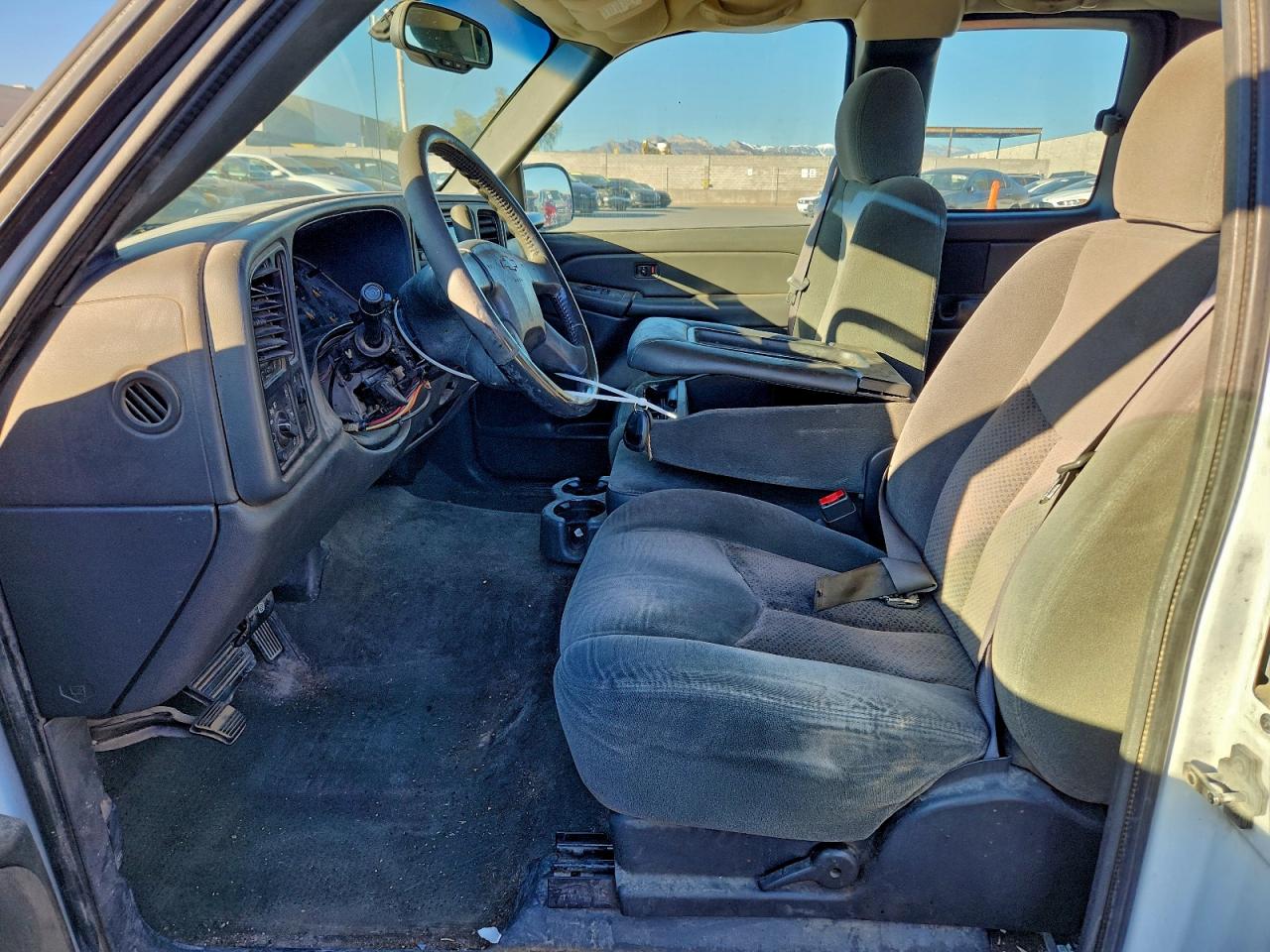 2004 CHEVROLET SILVERADO C1500 photo 7