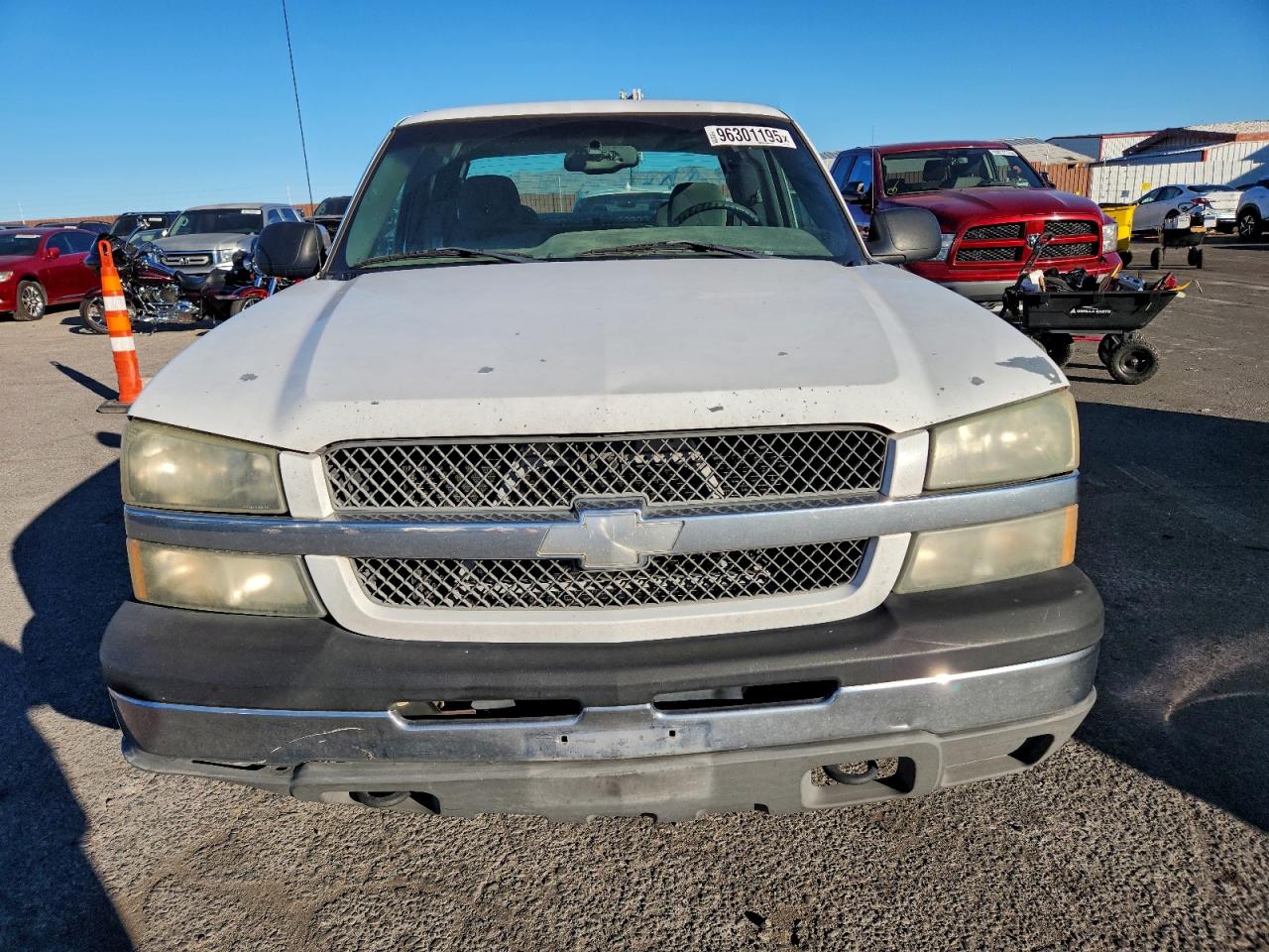 2004 CHEVROLET SILVERADO C1500 photo 5