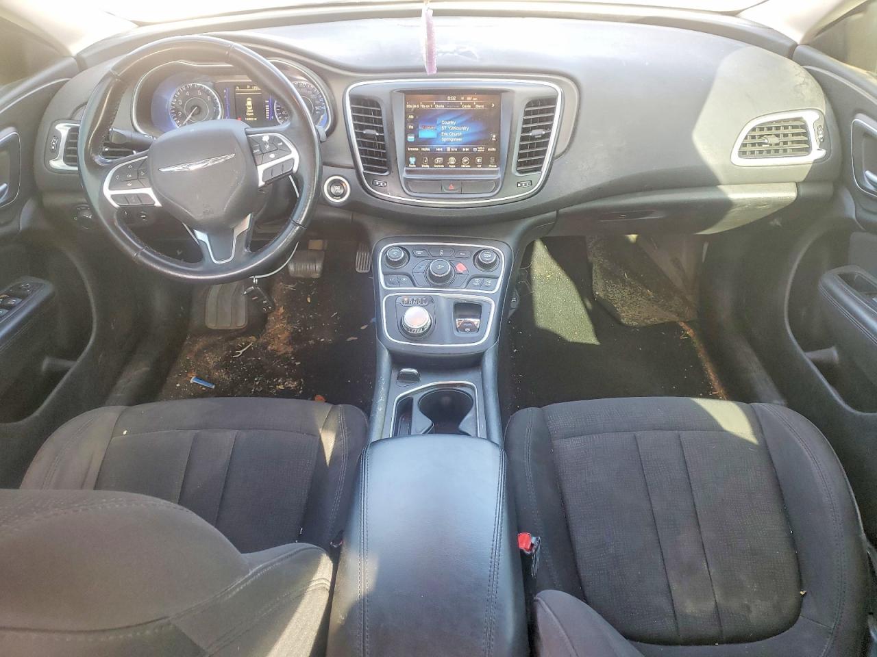 2016 CHRYSLER 200 photo 8