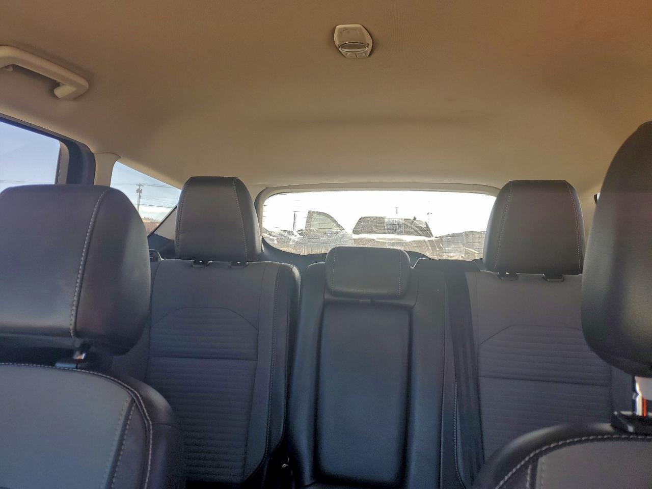 2017 FORD ESCAPE SE photo 10