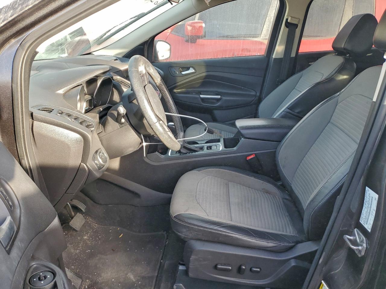 2017 FORD ESCAPE SE photo 7