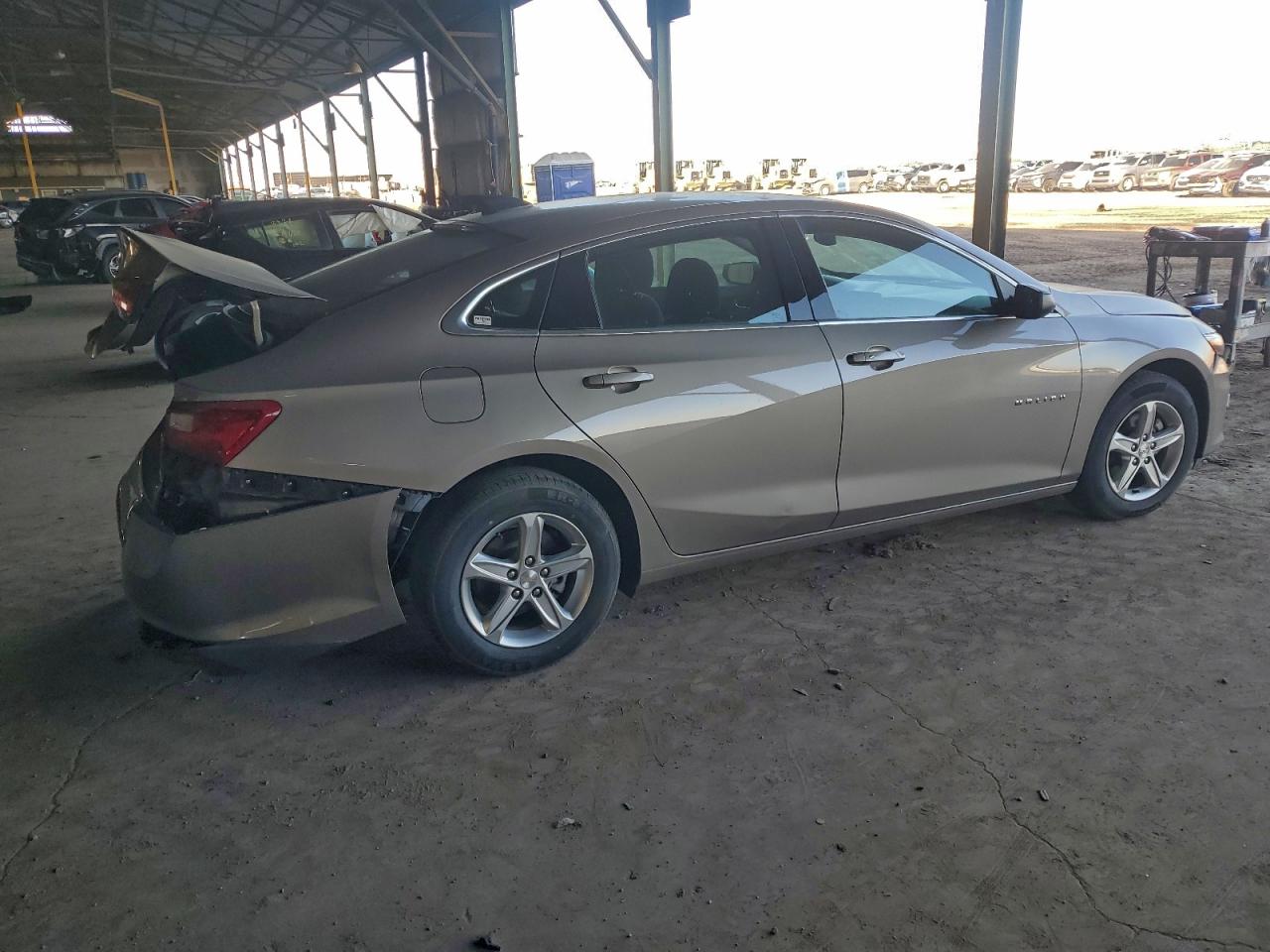2023 CHEVROLET MALIBU LS photo 3