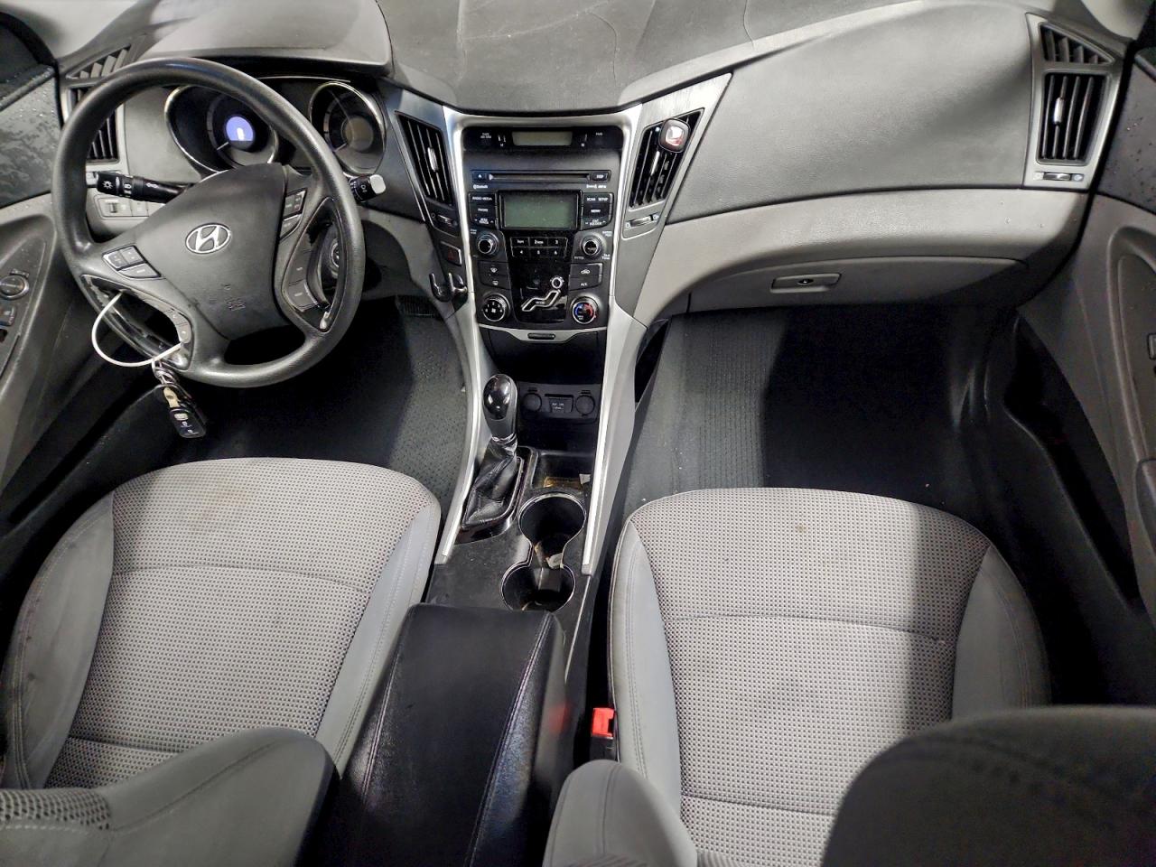 2012 HYUNDAI SONATA GLS photo 15