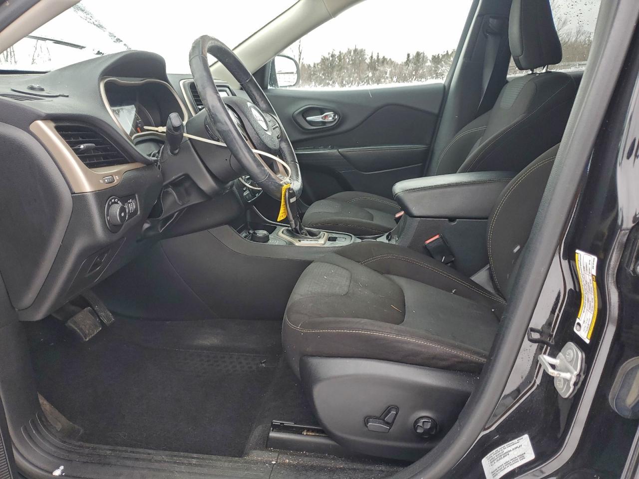 2016 JEEP CHEROKEE LATITUDE photo 13