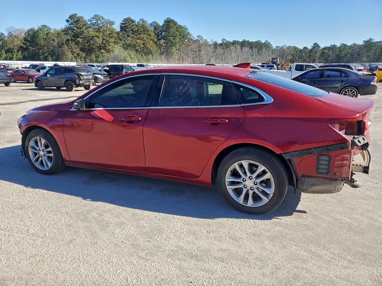 2016 CHEVROLET MALIBU LT photo 2