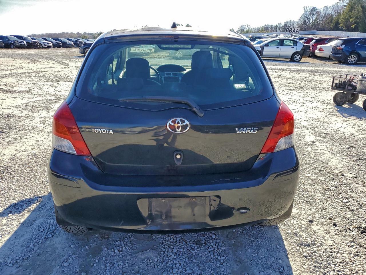 2010 TOYOTA YARIS photo 6