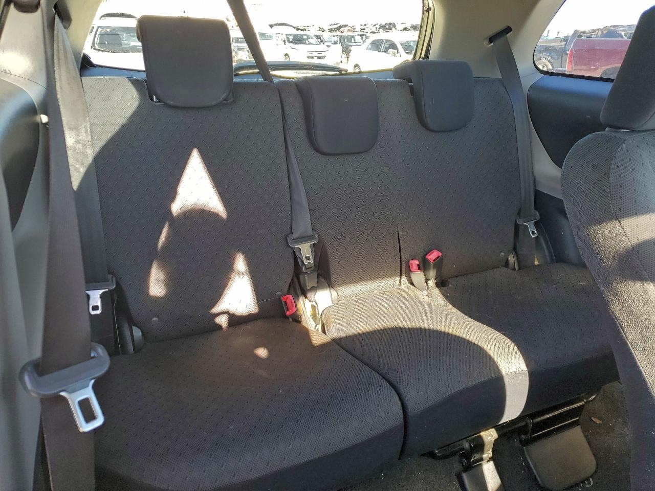 2010 TOYOTA YARIS photo 10