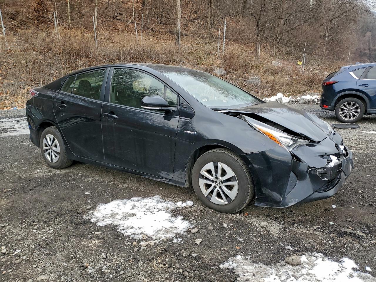 2017 TOYOTA PRIUS photo 4