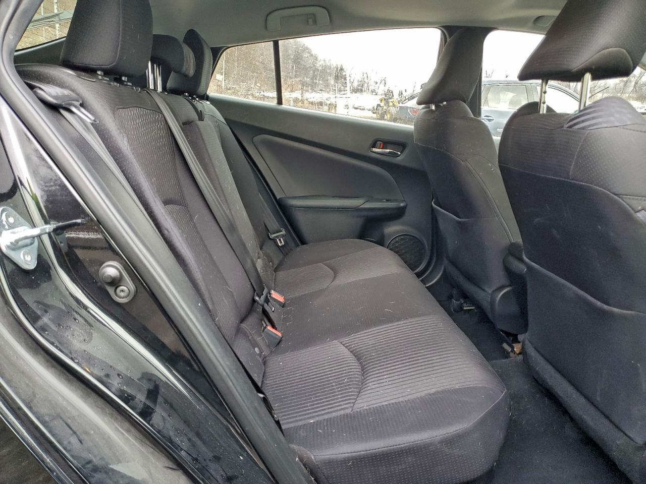 2017 TOYOTA PRIUS photo 10