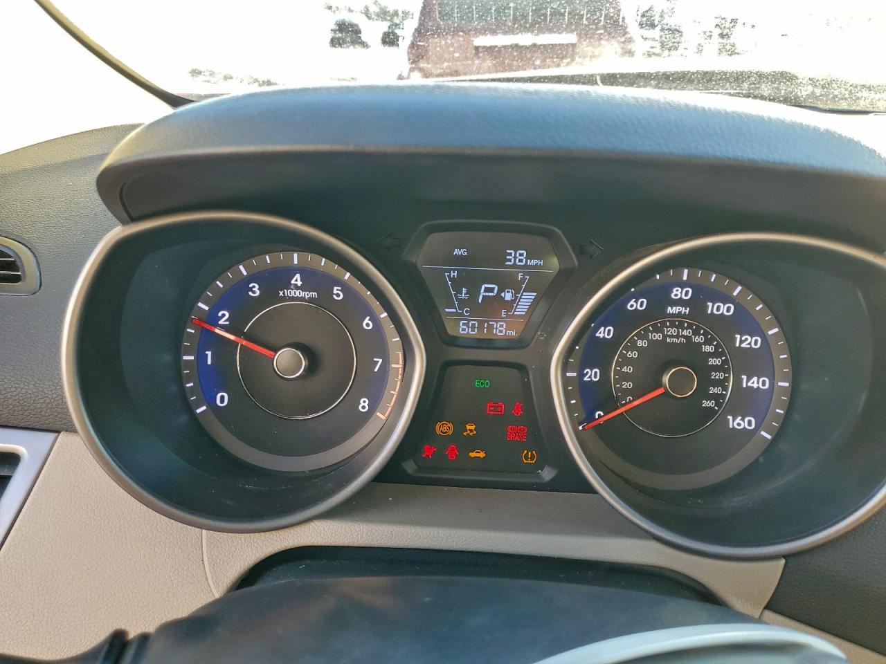 2015 HYUNDAI ELANTRA SE photo 9