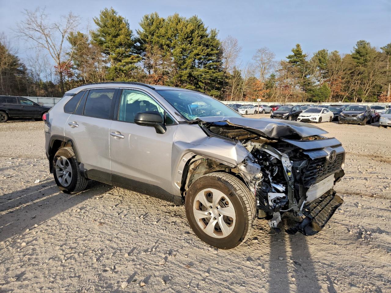2021 TOYOTA RAV4 LE photo 4