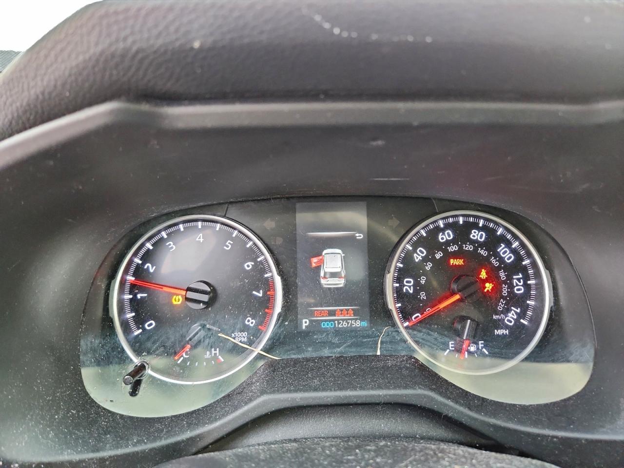 2021 TOYOTA RAV4 LE photo 9