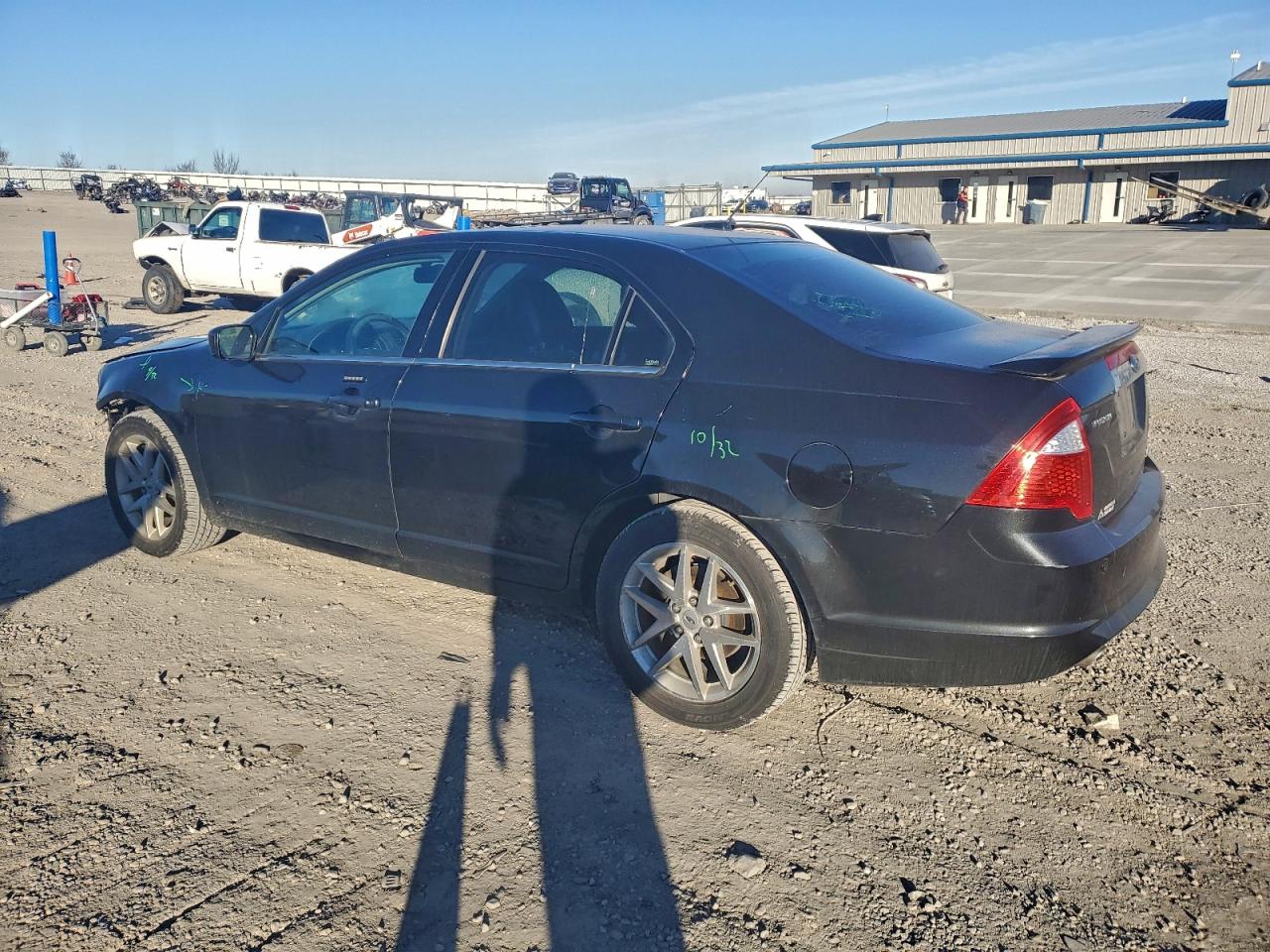 2010 FORD FUSION SEL photo 2