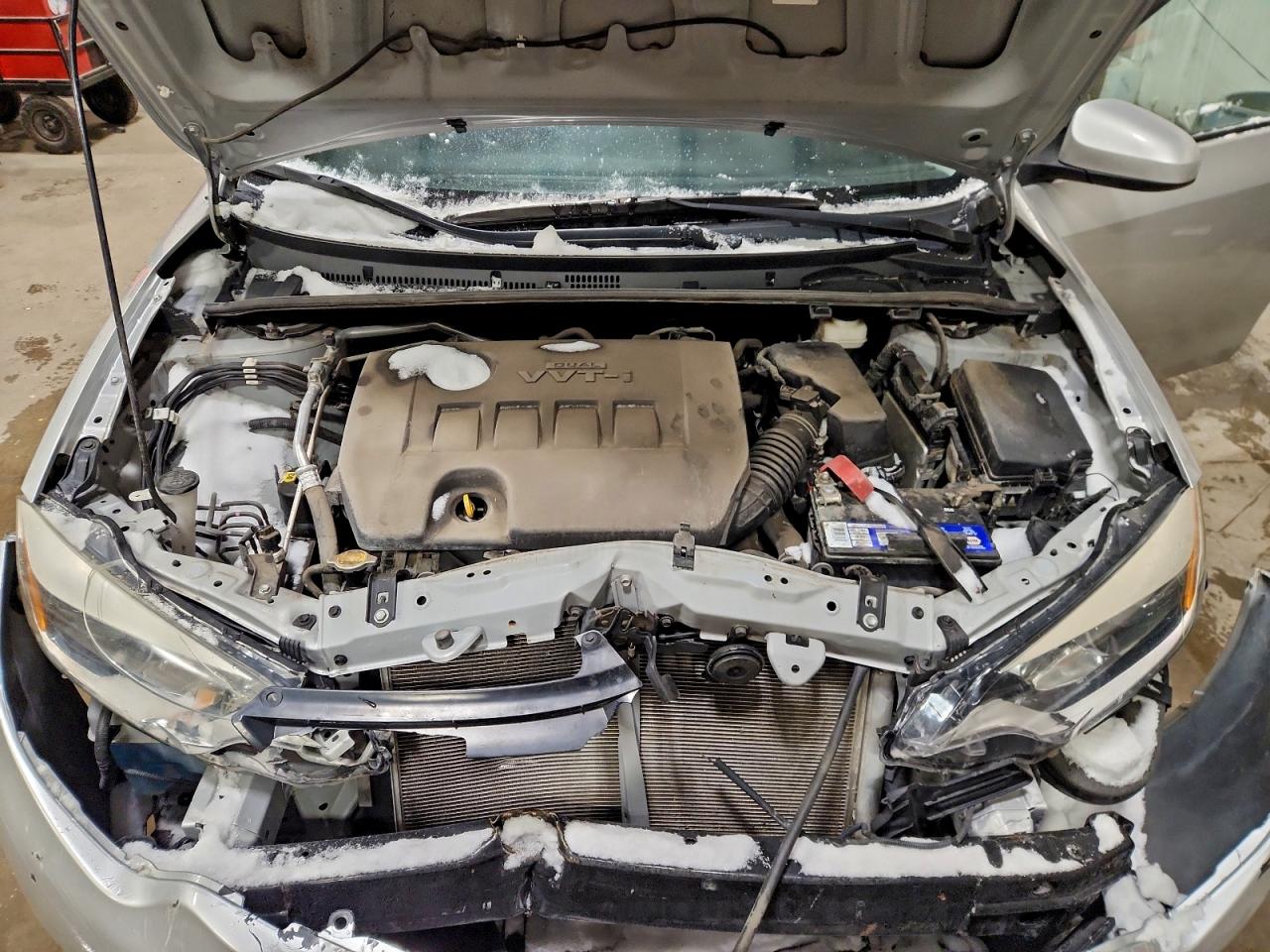 2014 TOYOTA COROLLA L photo 11