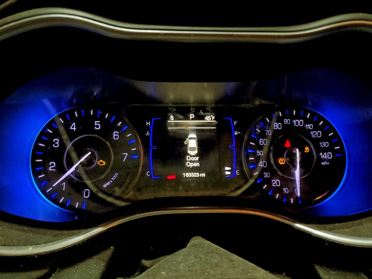 2015 CHRYSLER 200 LIMITED photo 9