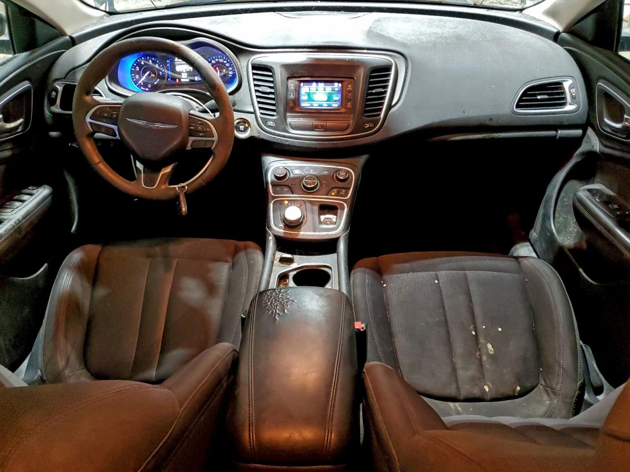 2015 CHRYSLER 200 LIMITED photo 8