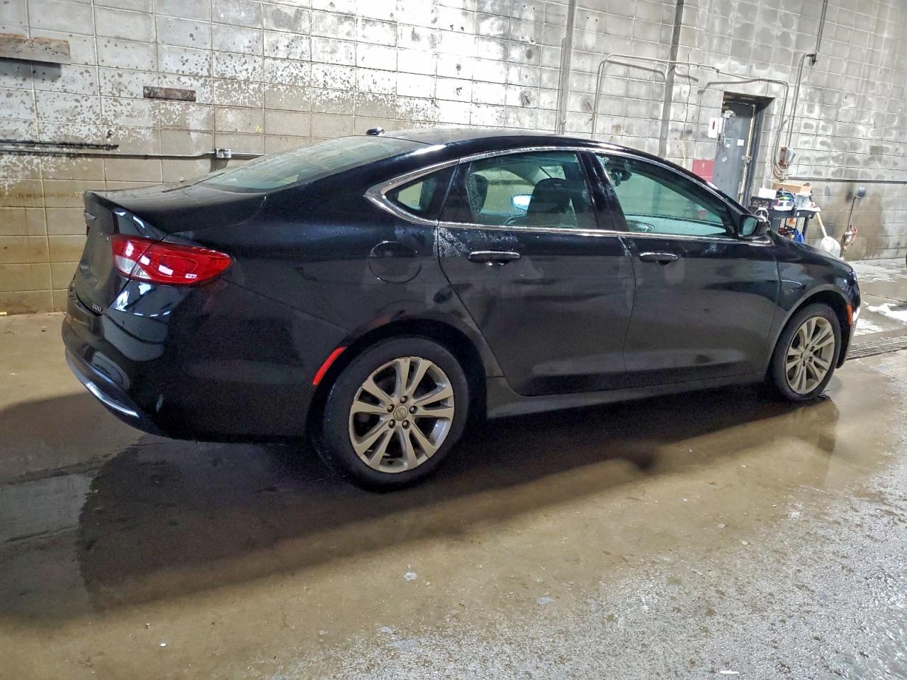 2015 CHRYSLER 200 LIMITED photo 3