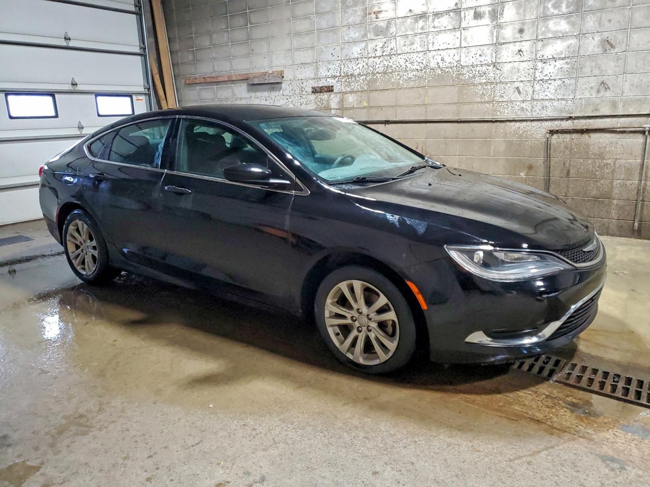 2015 CHRYSLER 200 LIMITED photo 4