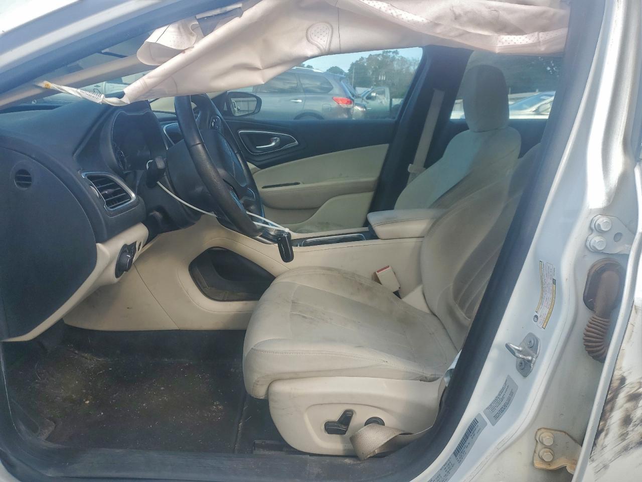 2015 CHRYSLER 200 LIMITED photo 7