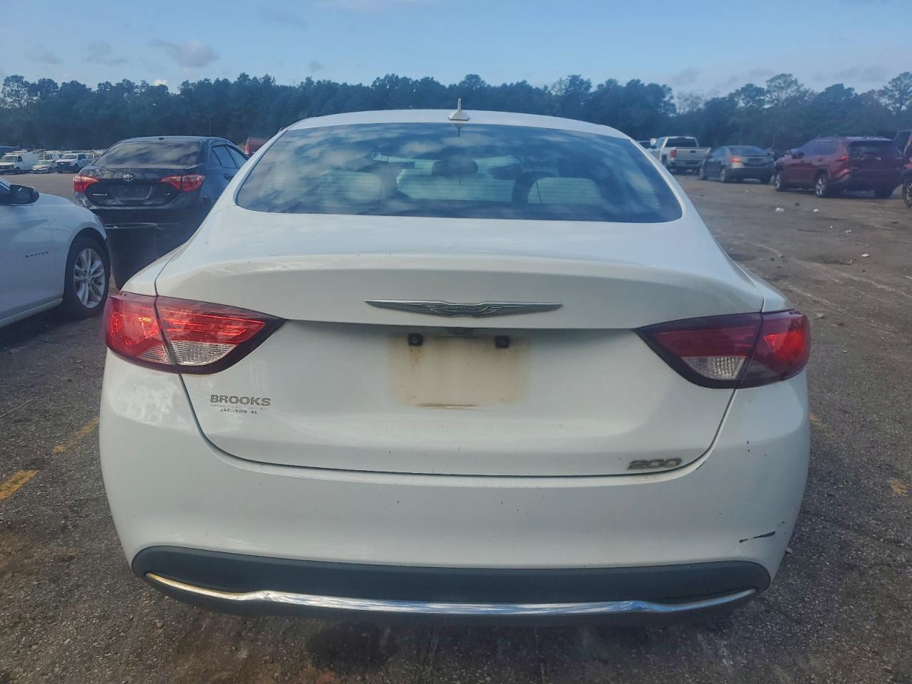 2015 CHRYSLER 200 LIMITED photo 6