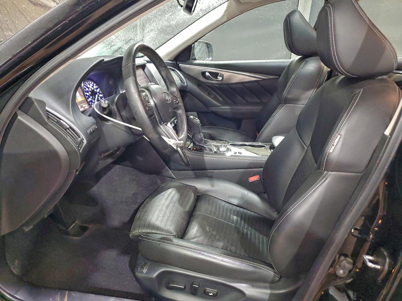 2018 INFINITI Q50 LUXE photo 7