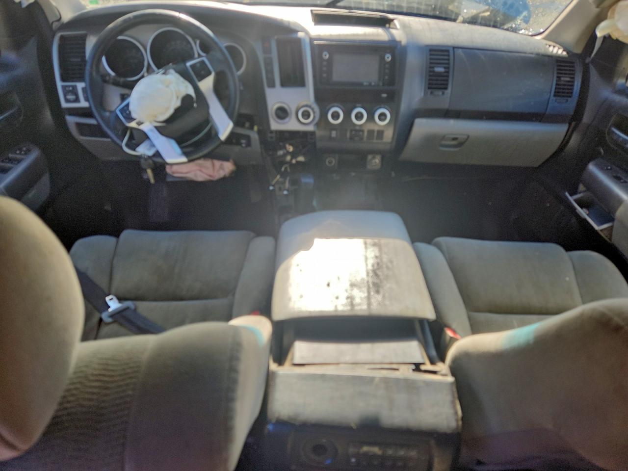 2015 TOYOTA SEQUOIA SR5 photo 8