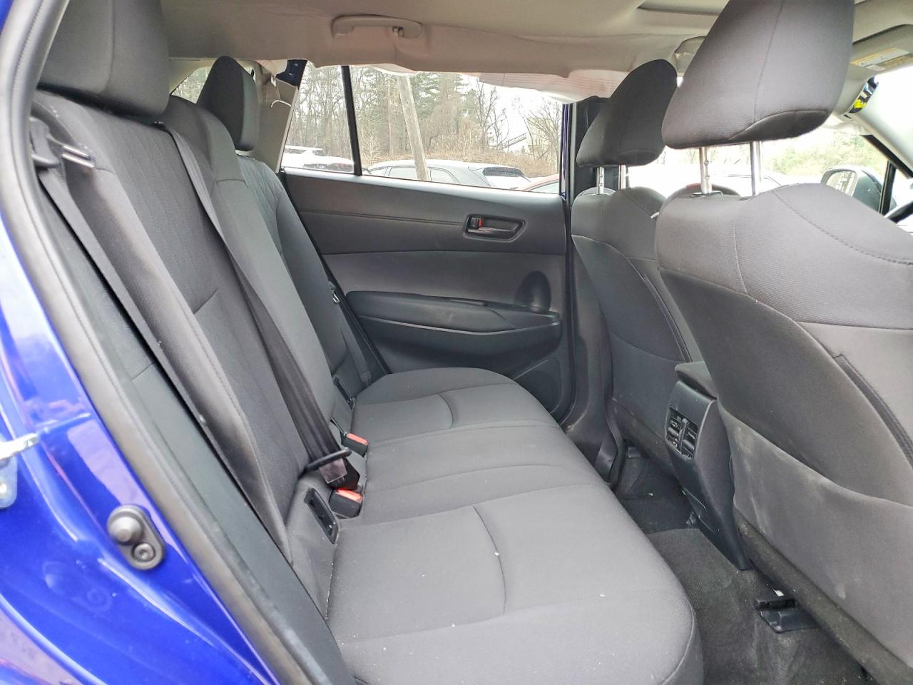 2025 TOYOTA COROLLA CROSS LE photo 11