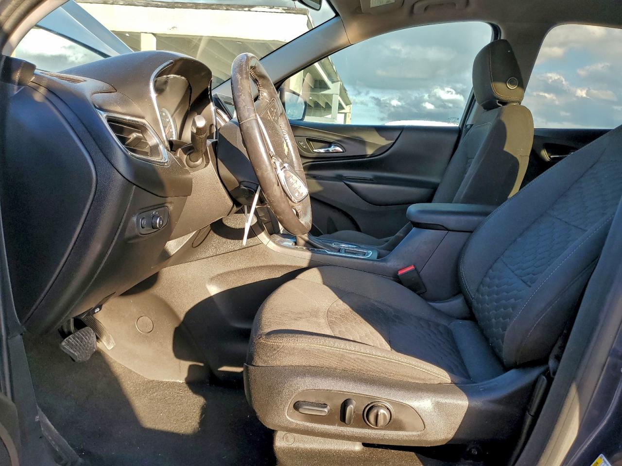 2018 CHEVROLET EQUINOX LT photo 7
