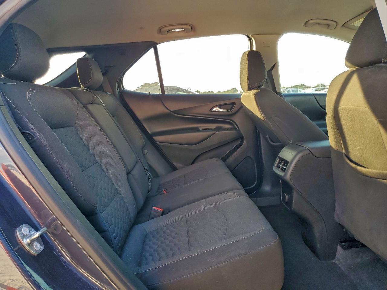 2018 CHEVROLET EQUINOX LT photo 11