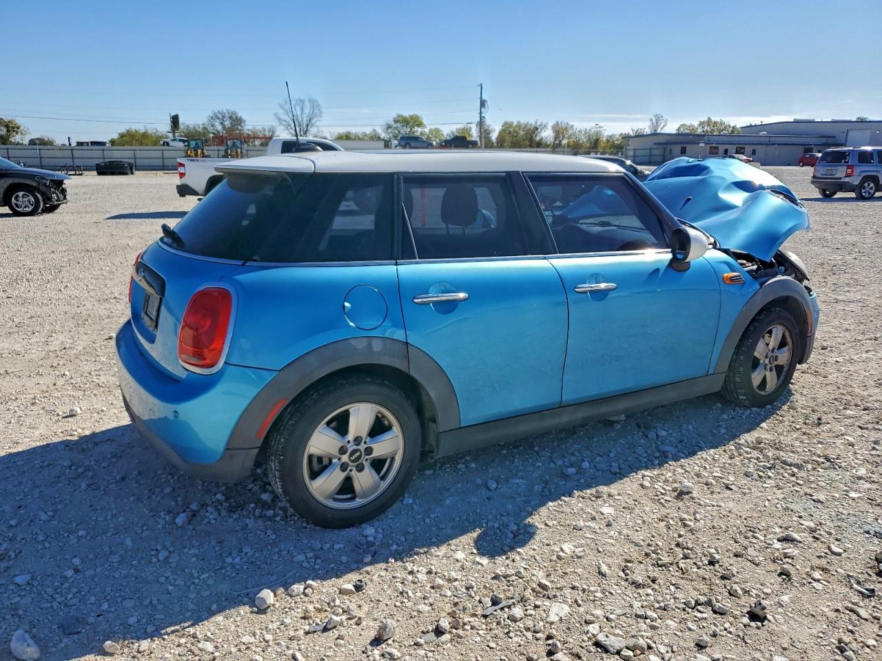 2016 MINI COOPER photo 3