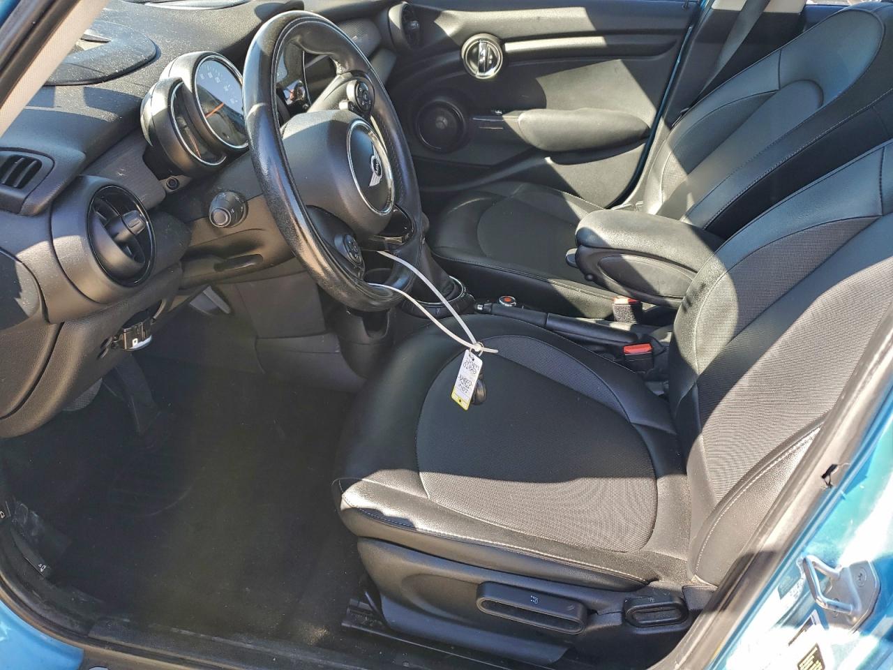2016 MINI COOPER photo 7