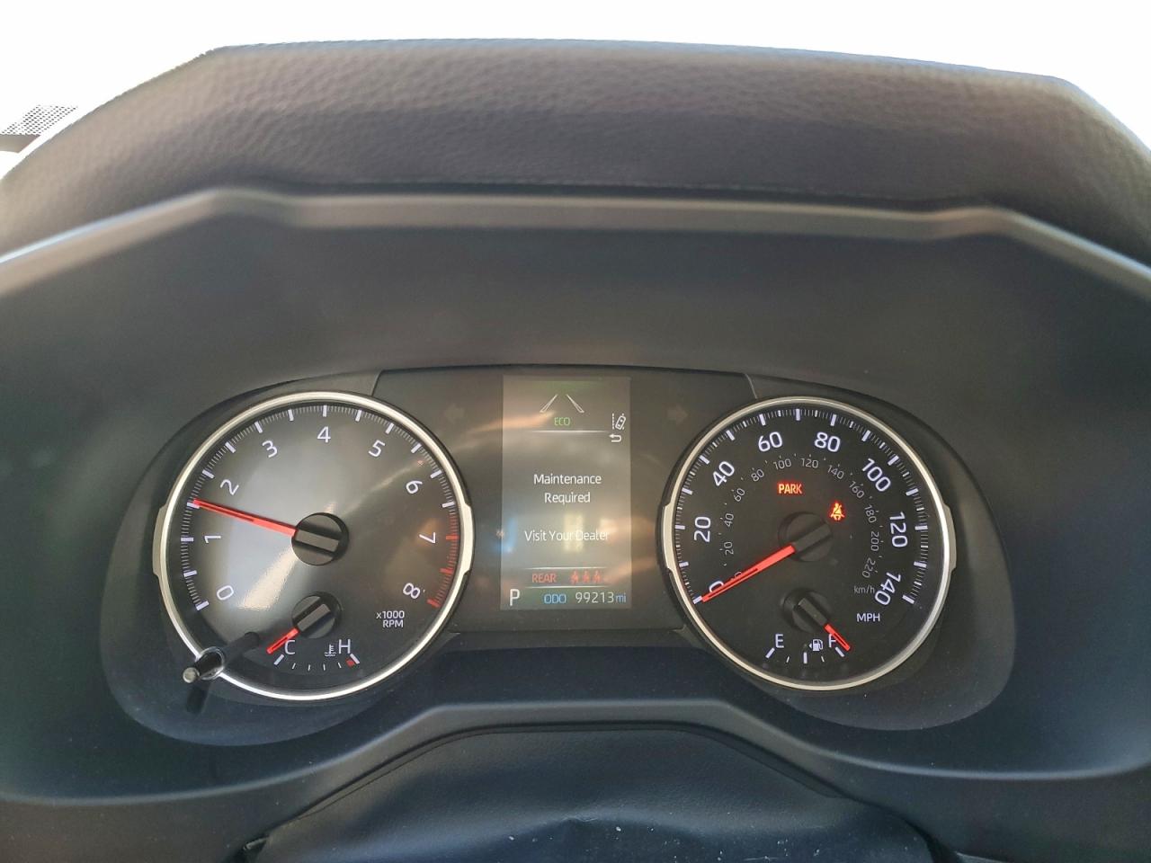 2021 TOYOTA RAV4 XLE photo 9