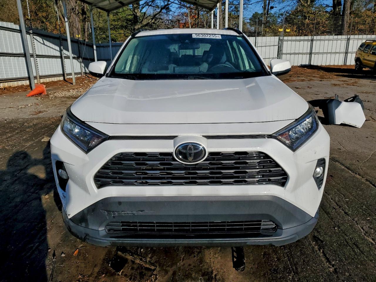 2021 TOYOTA RAV4 XLE photo 5