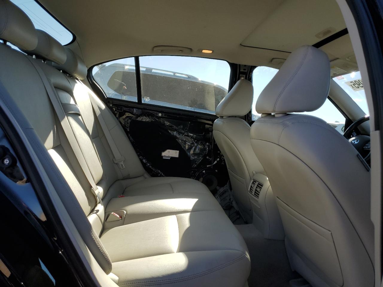 2015 INFINITI Q50 BASE photo 10