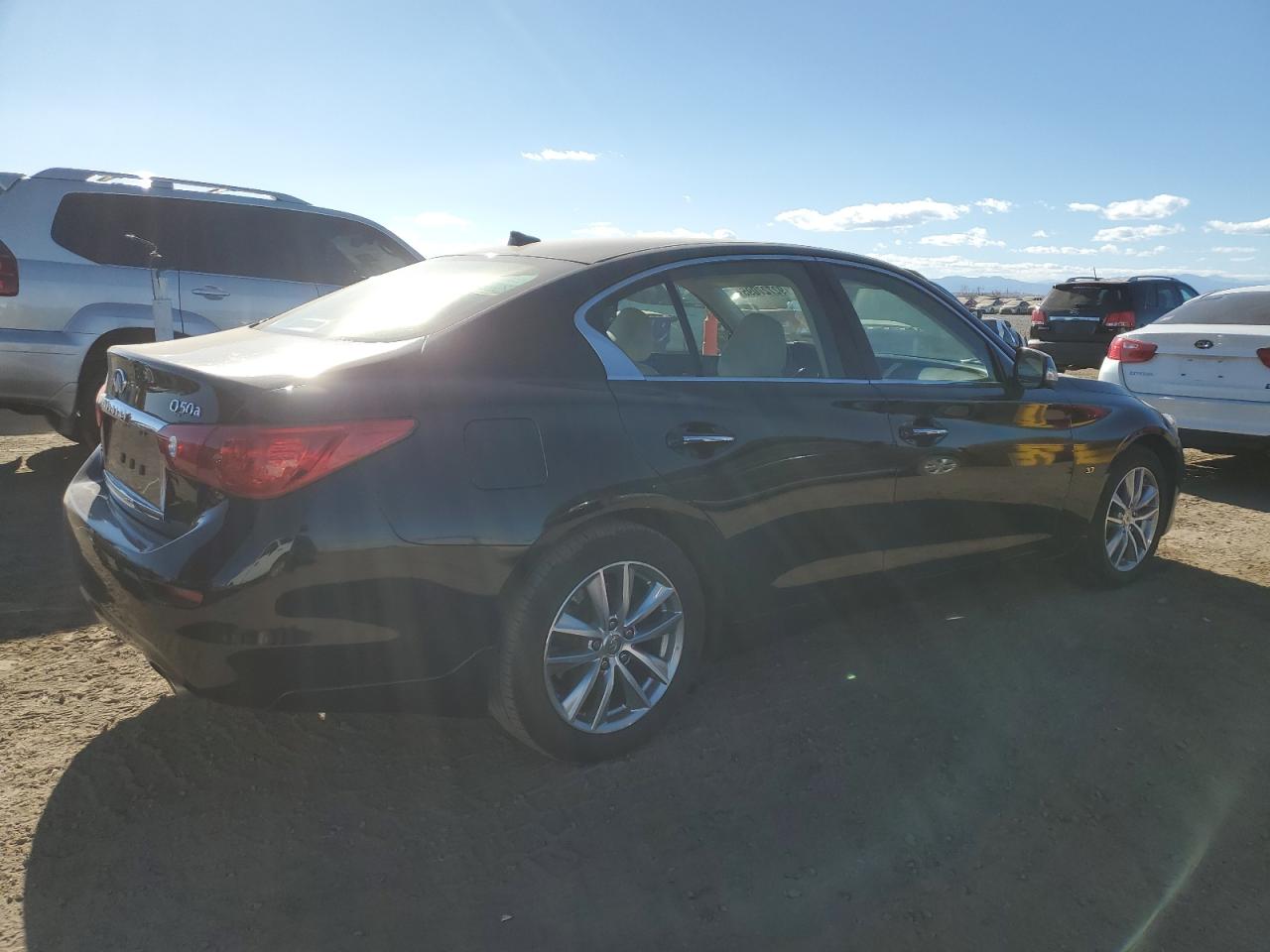 2015 INFINITI Q50 BASE photo 3