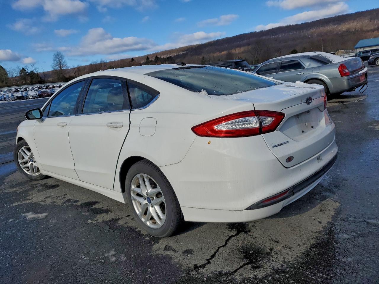 2013 FORD FUSION SE photo 2