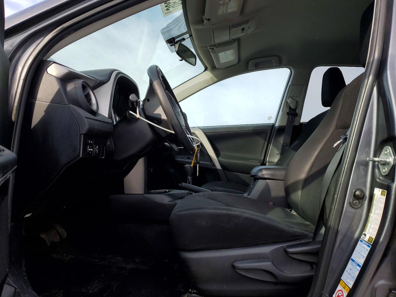 2016 TOYOTA RAV4 LE photo 7