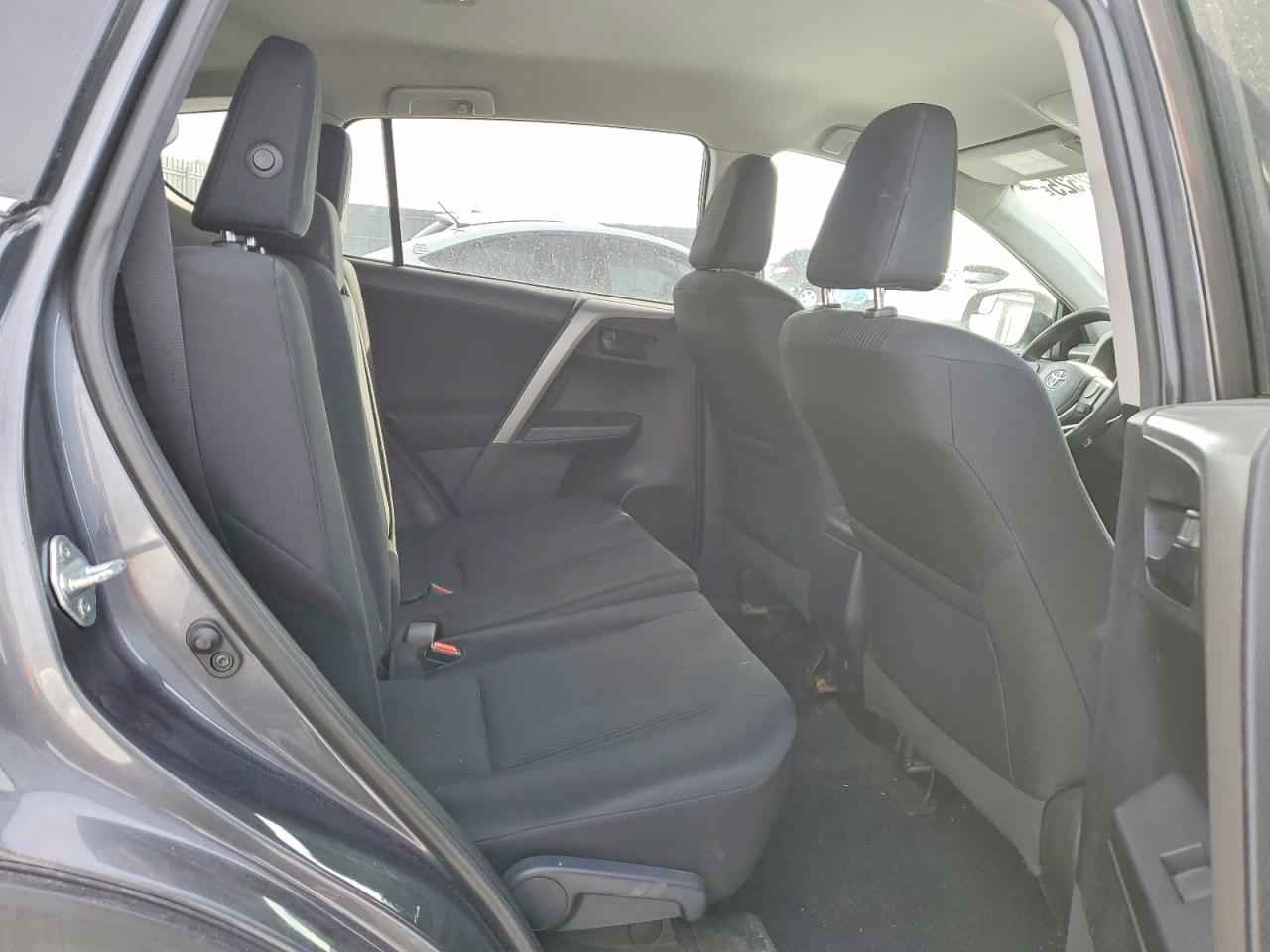 2016 TOYOTA RAV4 LE photo 11