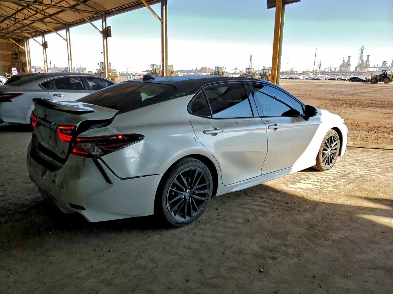 2021 TOYOTA CAMRY XSE photo 5