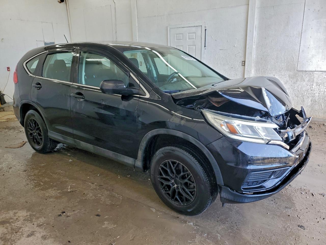 2015 HONDA CR-V LX photo 4