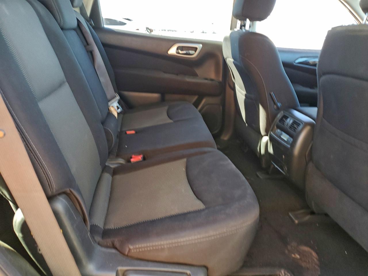 2017 NISSAN PATHFINDER S photo 31