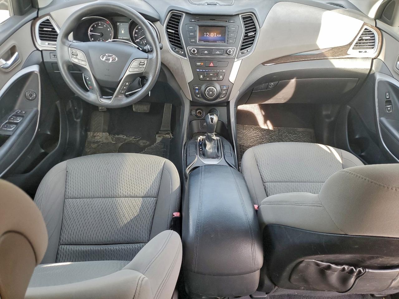 2017 HYUNDAI SANTA FE SPORT photo 8