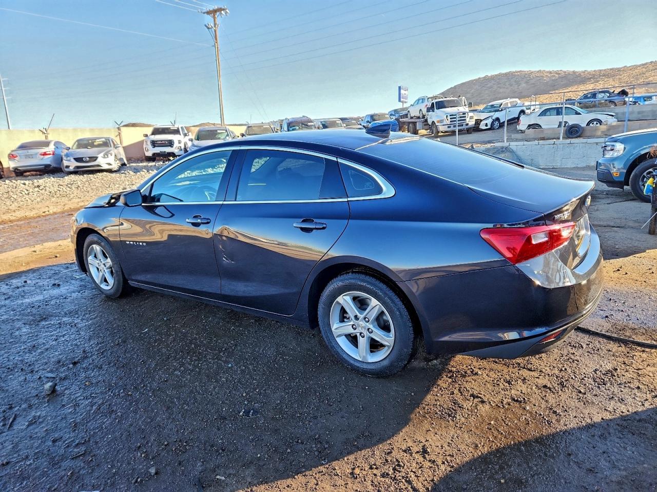 2023 CHEVROLET MALIBU LS photo 2