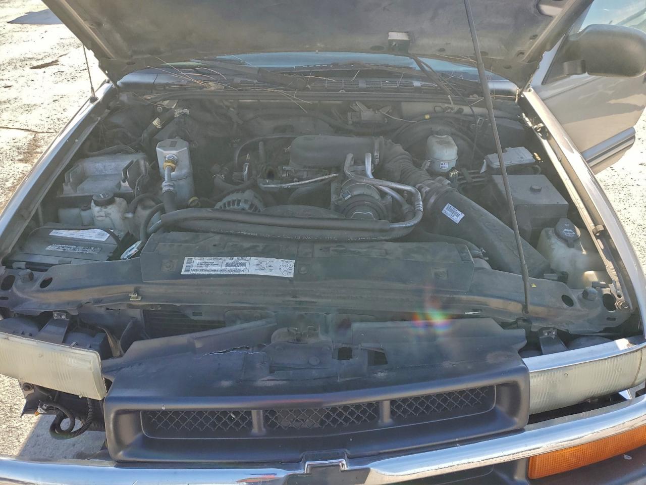 2003 CHEVROLET S TRUCK S10 photo 11