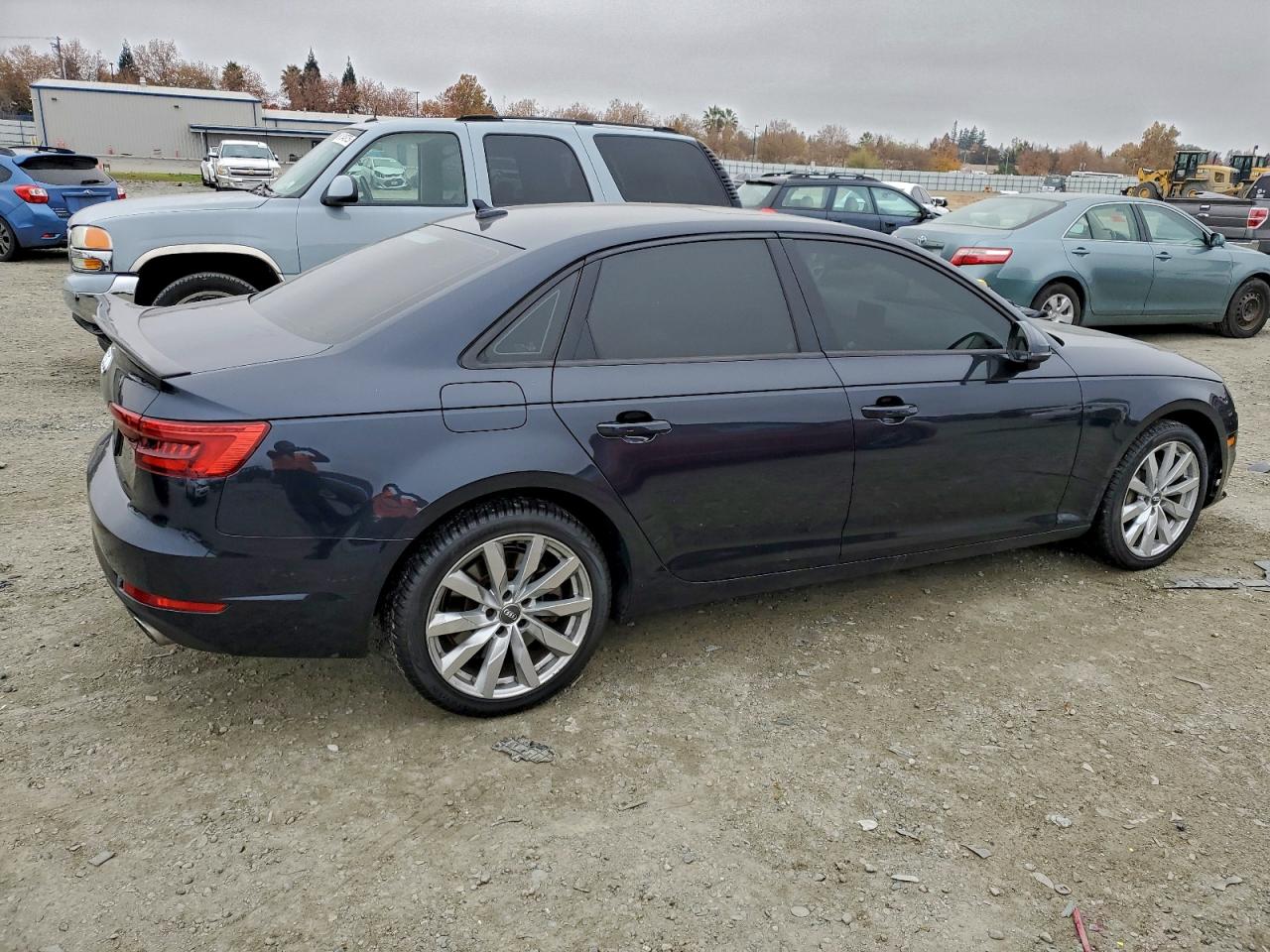 2017 AUDI A4 PREMIUM photo 3