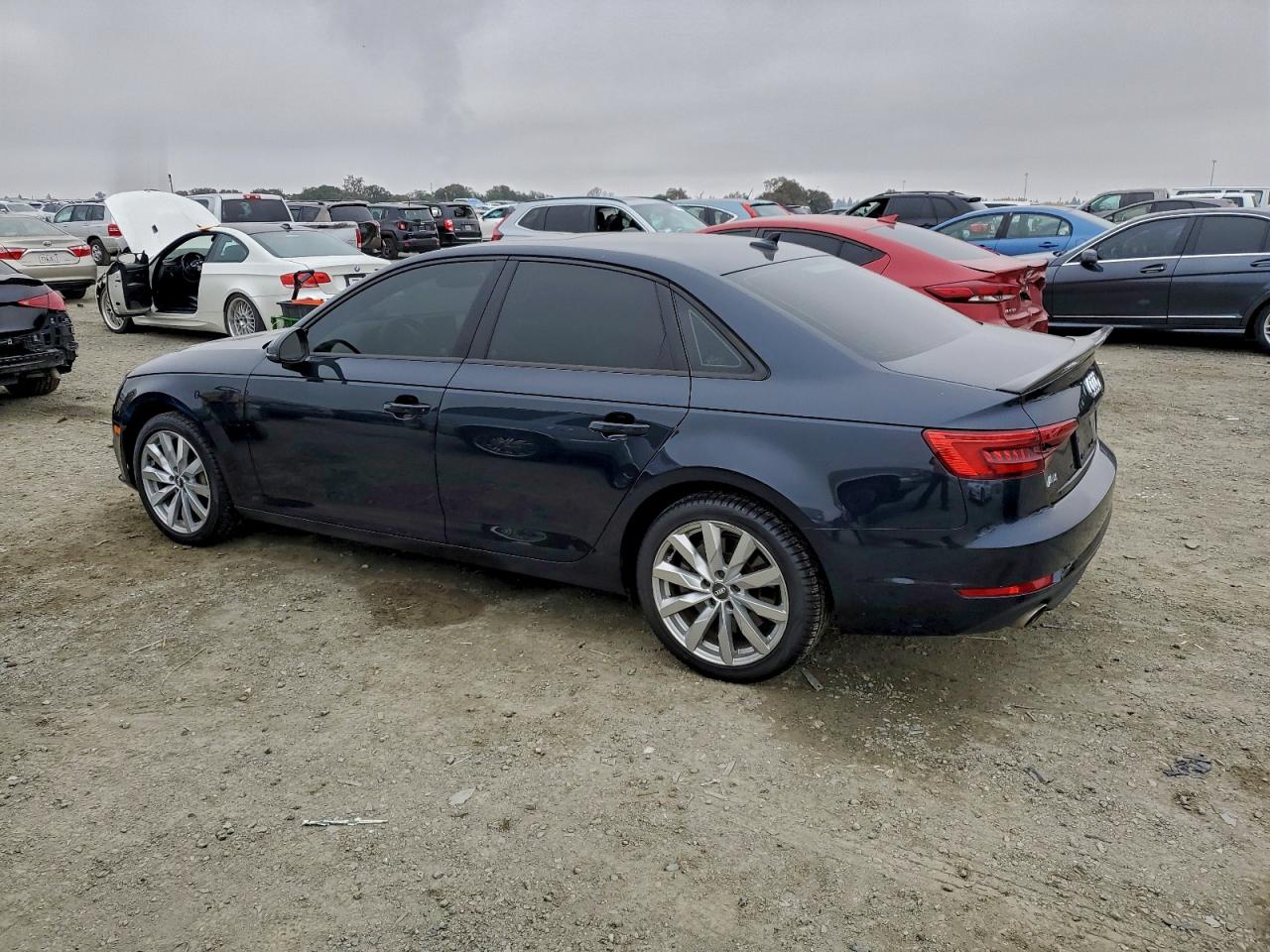 2017 AUDI A4 PREMIUM photo 2