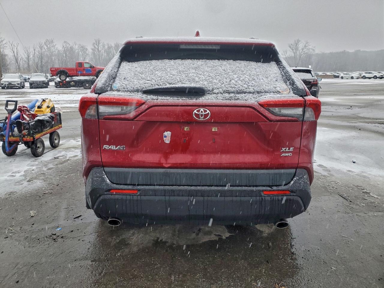 2019 TOYOTA RAV4 XLE photo 6