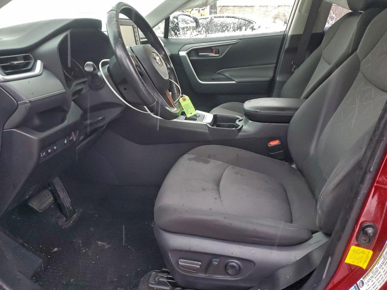 2019 TOYOTA RAV4 XLE photo 7