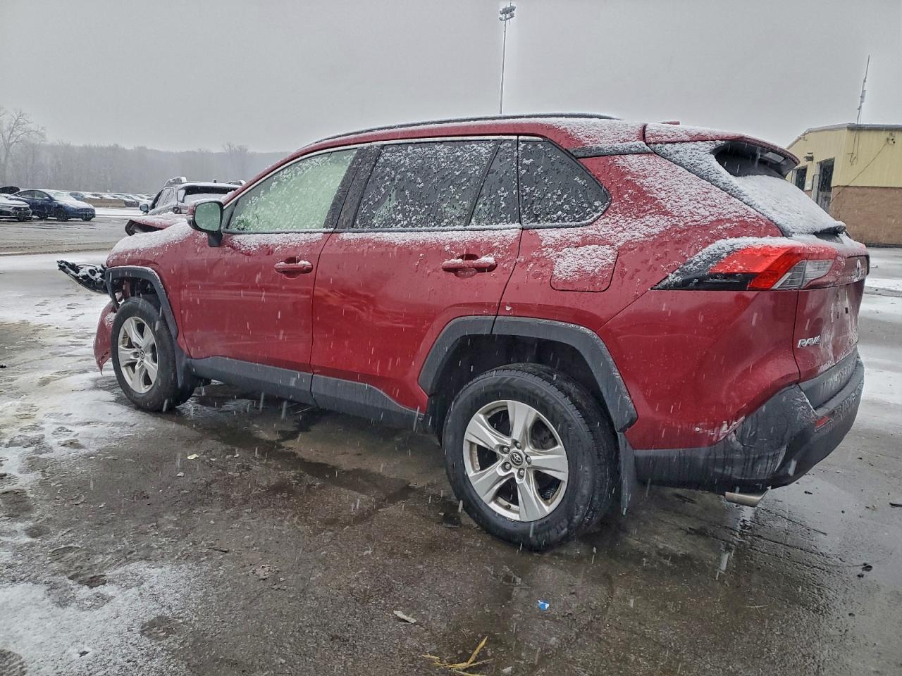 2019 TOYOTA RAV4 XLE photo 2